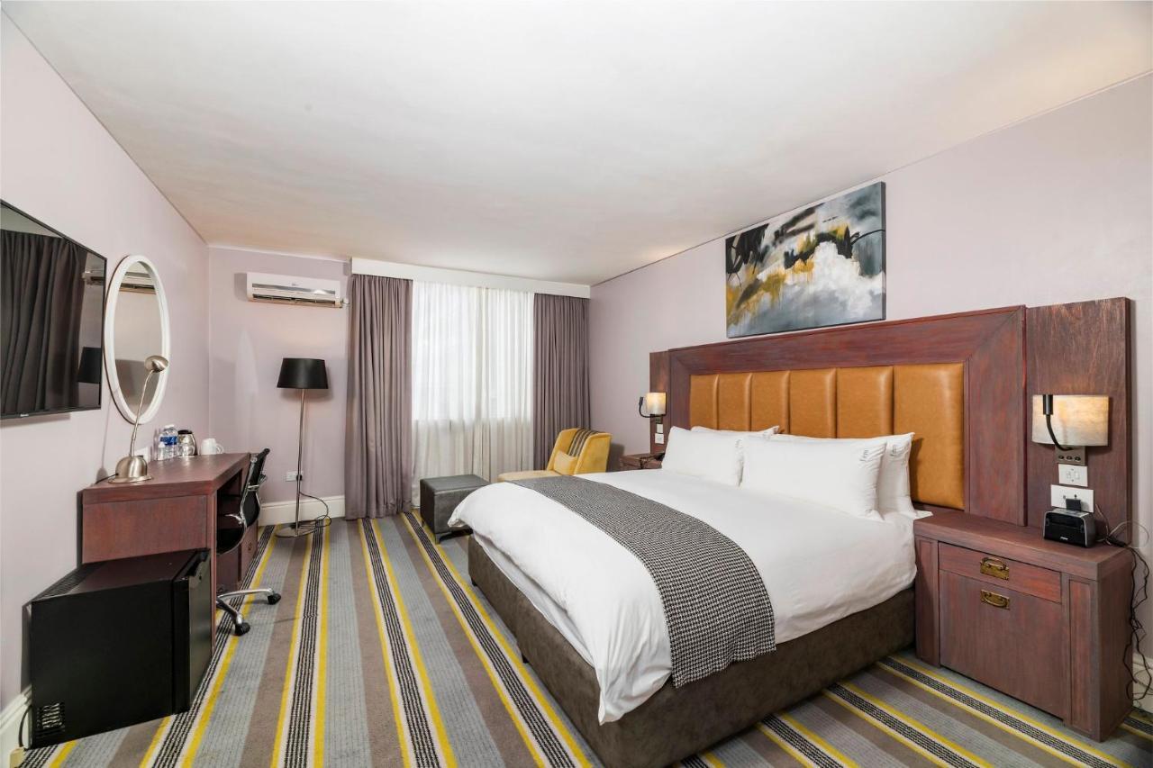 Holiday Inn - Mutare By Ihg Екстер'єр фото