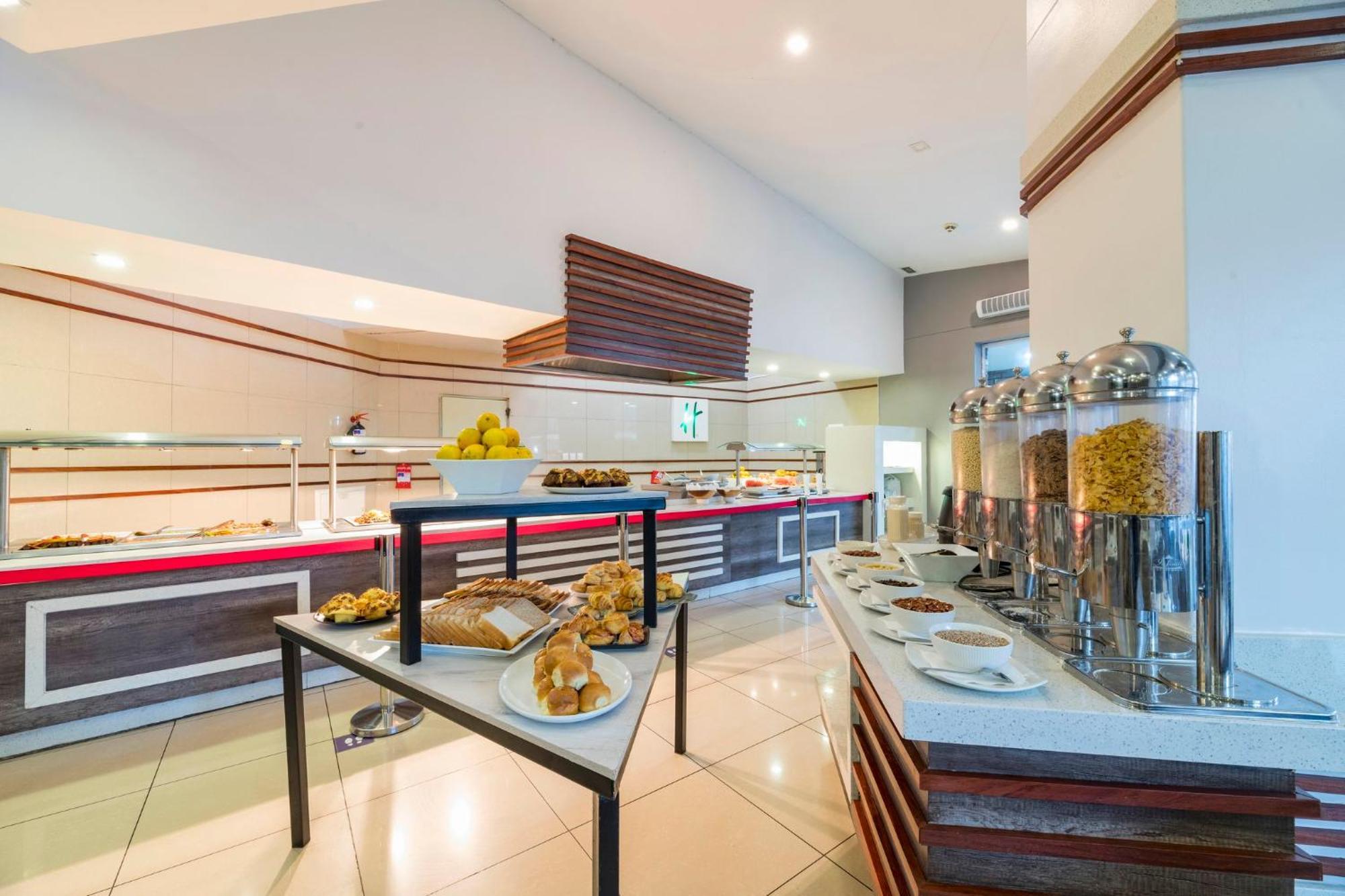 Holiday Inn - Mutare By Ihg Екстер'єр фото